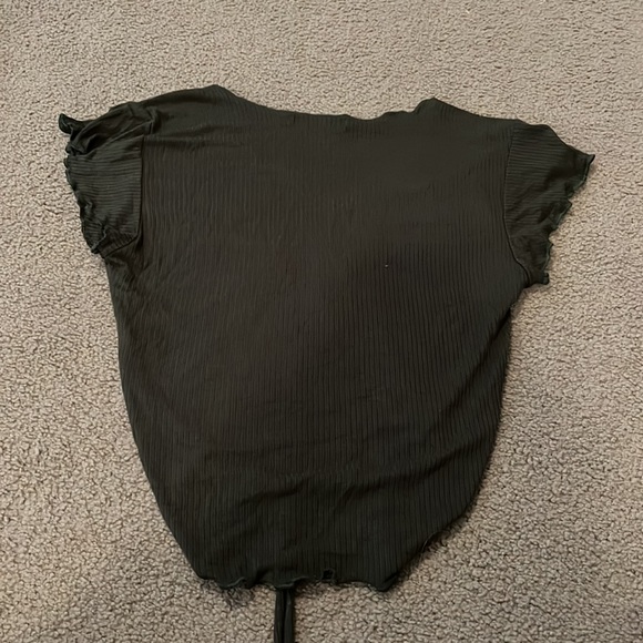 Anistar front tie scrunch top - Picture 3 of 4